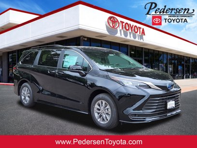 New 2025 Toyota Sienna LE