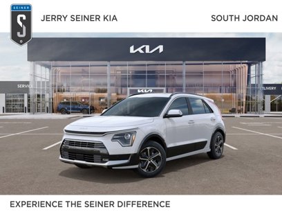 New 2025 Kia Niro SX