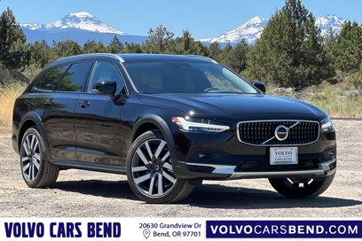 New 2024 Volvo V90 B6 Cross Country Plus w/ Protection Package Premier