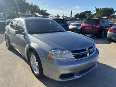 Used 2014 Dodge Avenger SE w/ Rallye Appearance Group