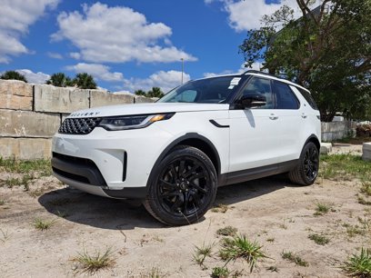 New 2025 Land Rover Discovery S