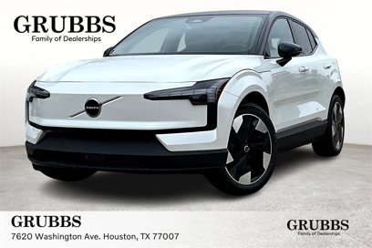 New 2025 Volvo EX30 Plus w/ Climate Package