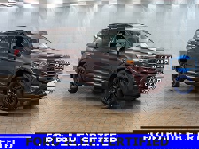 Certified 2022 Ford Explorer XLT w/ Class IV Trailer Tow Package