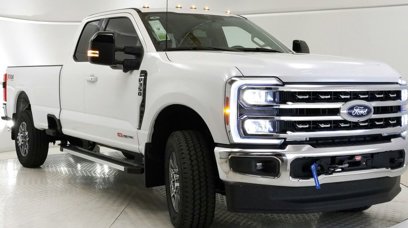 New 2024 Ford F350 Lariat w/ FX4 Off-Road Package