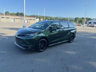 New 2025 Toyota Sienna XLE Woodland Edition