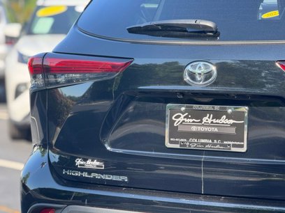 Used 2023 Toyota Highlander XLE