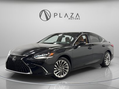 Used 2023 Lexus ES 300h Ultra Luxury w/ Accessory Package (Z2)