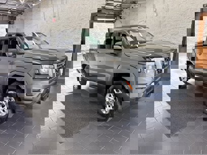 Used 2024 Nissan Frontier SV