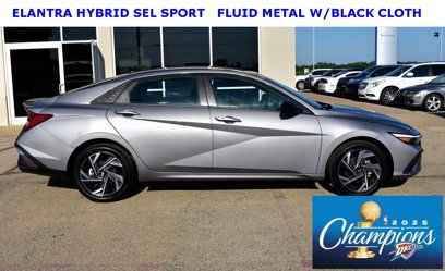 New 2025 Hyundai Elantra SEL