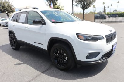 Used 2023 Jeep Cherokee Altitude Lux