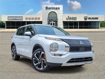 Used 2023 Mitsubishi Outlander SE