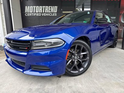 Used 2020 Dodge Charger SXT w/ Blacktop Package