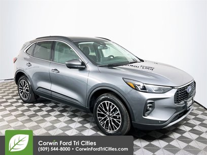 New 2025 Ford Escape SE w/ PHEV Premium Package