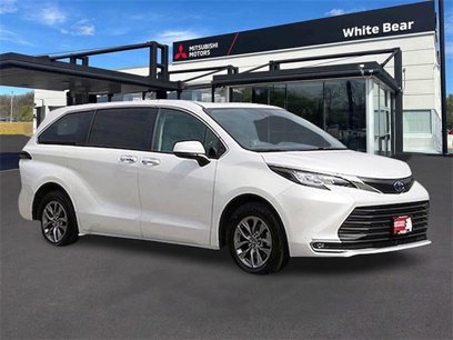 Used 2023 Toyota Sienna XLE