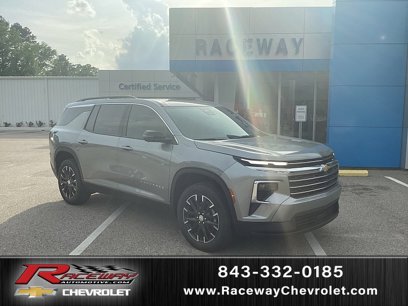 New 2025 Chevrolet Traverse LT w/ Sun and Wheel Package