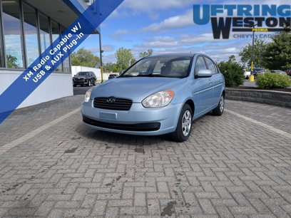 Used 2010 Hyundai Accent GLS w/ Premium Pkg 4