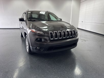 Used 2017 Jeep Cherokee Latitude w/ Safety/Convenience Group