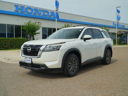 Used 2024 Nissan Pathfinder SV