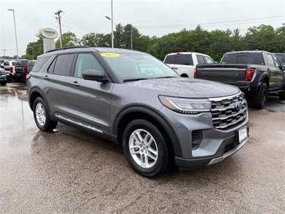 Used 2025 Ford Explorer Active