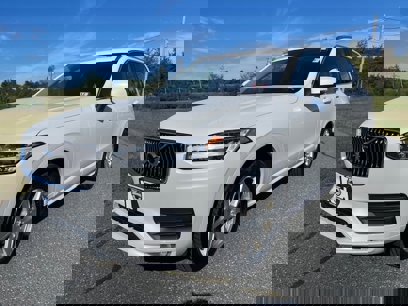 Used 2020 Volvo XC90 T6 Momentum w/ Protection Package Premier