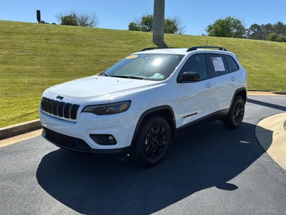 Used 2023 Jeep Cherokee Altitude Lux