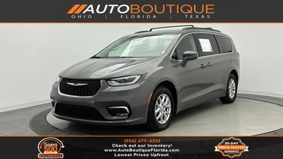 Used 2022 Chrysler Pacifica Touring-L