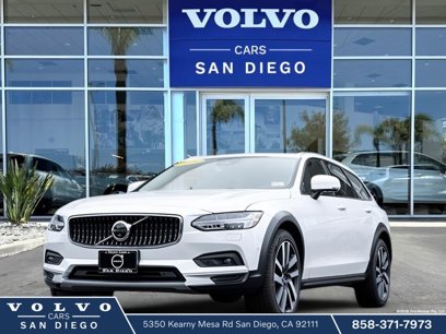 New 2025 Volvo V90 B6 Cross Country Ultra w/ Climate Package