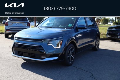 New 2025 Kia Niro SX