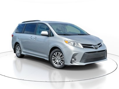 Used 2020 Toyota Sienna XLE