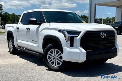 Used 2022 Toyota Tundra SR5 w/ SR5 Convenience Package