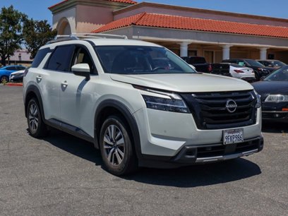 Used 2023 Nissan Pathfinder SL w/ SL Black Package