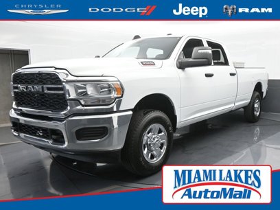 New 2024 RAM 3500 Tradesman w/ Chrome Appearance Group