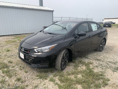 New 2025 Nissan Versa SR w/ Trunk Package