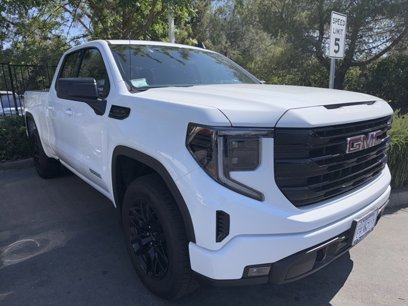 Used 2025 GMC Sierra 1500 Elevation
