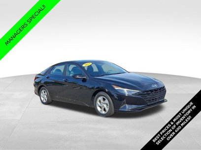 Used 2023 Hyundai Elantra SE w/ Cargo Package