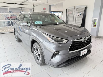 Used 2022 Toyota Highlander XLE