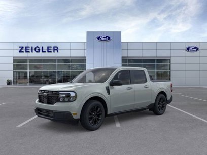New 2024 Ford Maverick Lariat w/ Black Appearance Package