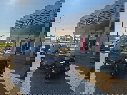 New 2026 Nissan Kicks SR