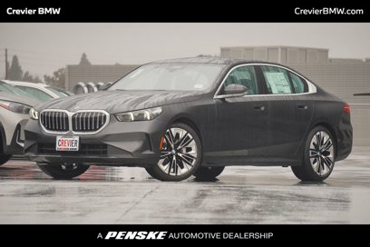 New 2025 BMW 530i w/ Premium Package