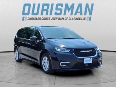 Used 2023 Chrysler Pacifica Touring-L