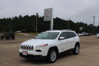 Certified 2018 Jeep Cherokee Latitude Plus w/ Comfort/Convenience Group