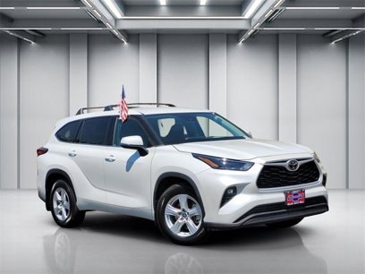 Used 2022 Toyota Highlander LE