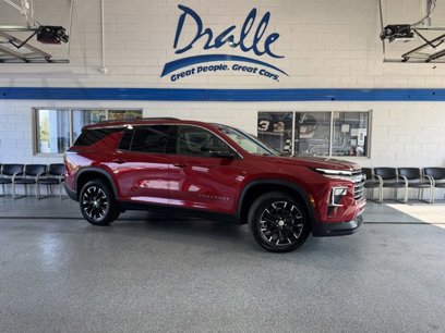 New 2025 Chevrolet Traverse LT w/ Sun and Wheel Package