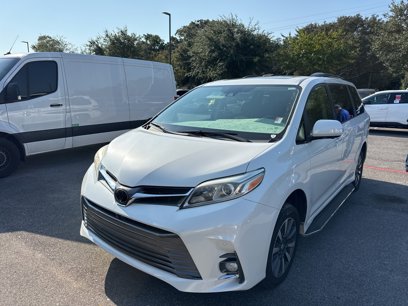 Used 2018 Toyota Sienna Limited Premium