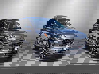 Used 2022 Ford Escape SE w/ SE Sport Appearance Package
