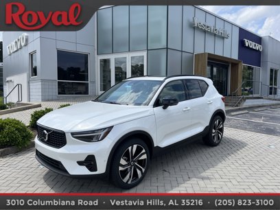 New 2025 Volvo XC40 B5 Plus w/ Protection Package Premier