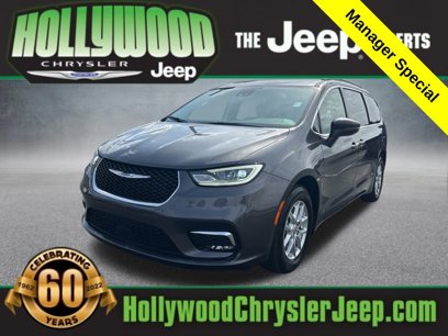 Used 2022 Chrysler Pacifica Touring-L