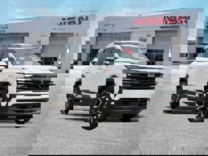 New 2025 Nissan Kicks SV