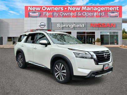 Certified 2022 Nissan Pathfinder Platinum w/ Cargo Package