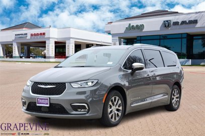 New 2025 Chrysler Pacifica Pinnacle